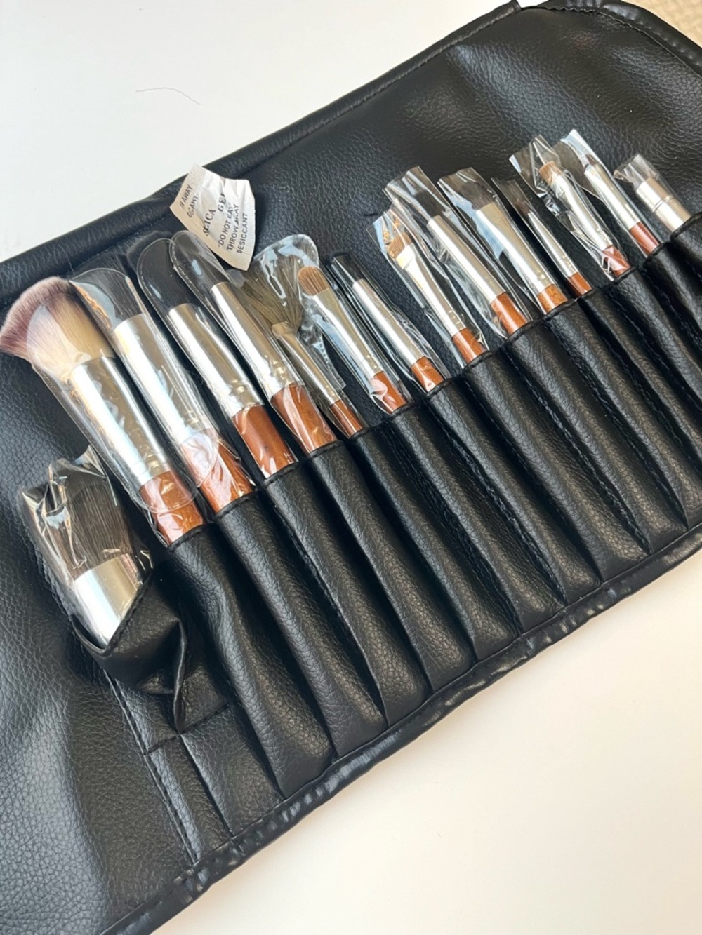 VANITY PLANET Makeup Brush Palette Set with Leather Case NWT, 15 BRUSHES